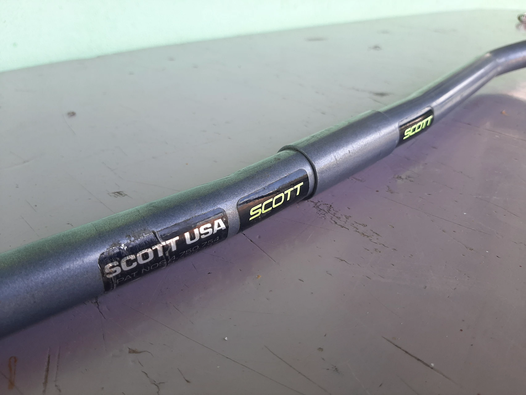 1. Ghidon aluminiu AT-4 retro SCOTT