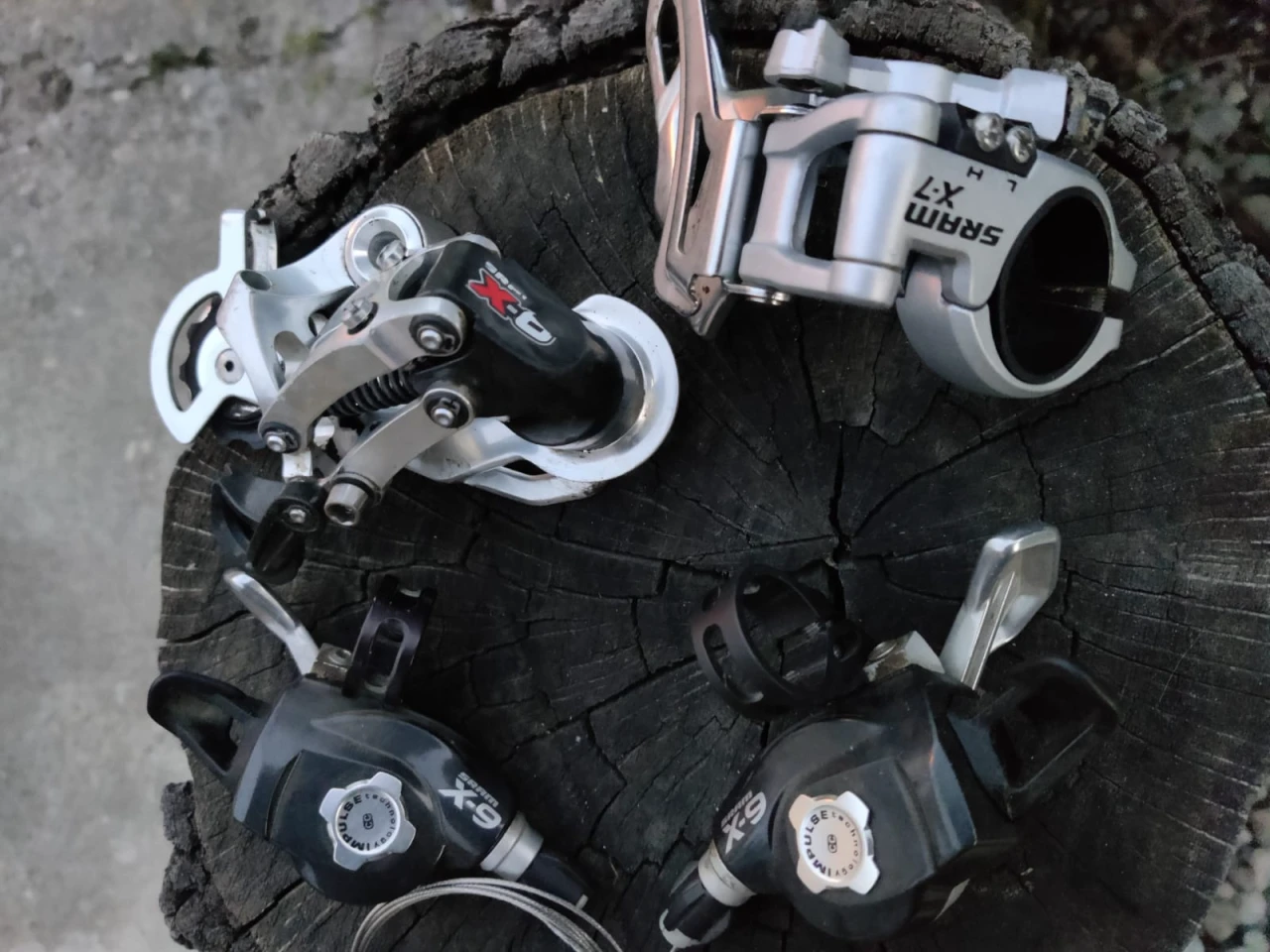 1. Set manete & schimbatoare Sram X9 - X0