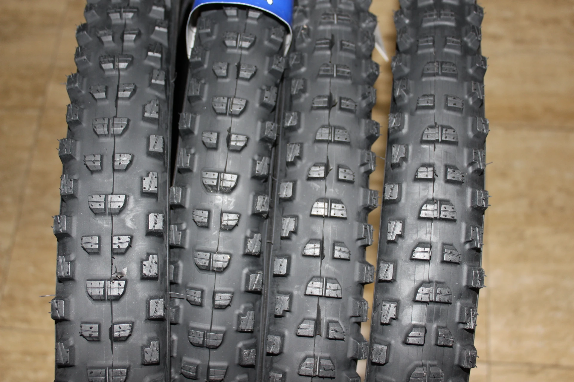 3. Michelin DH 34 Bike Park 29x2.40" Tubeless - sarma