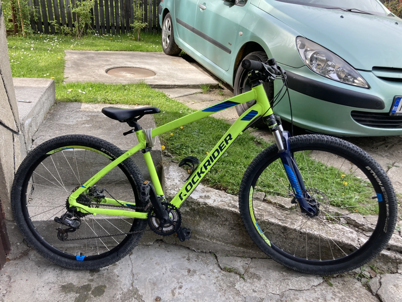 1. Vând bicicleta rockrider st 520