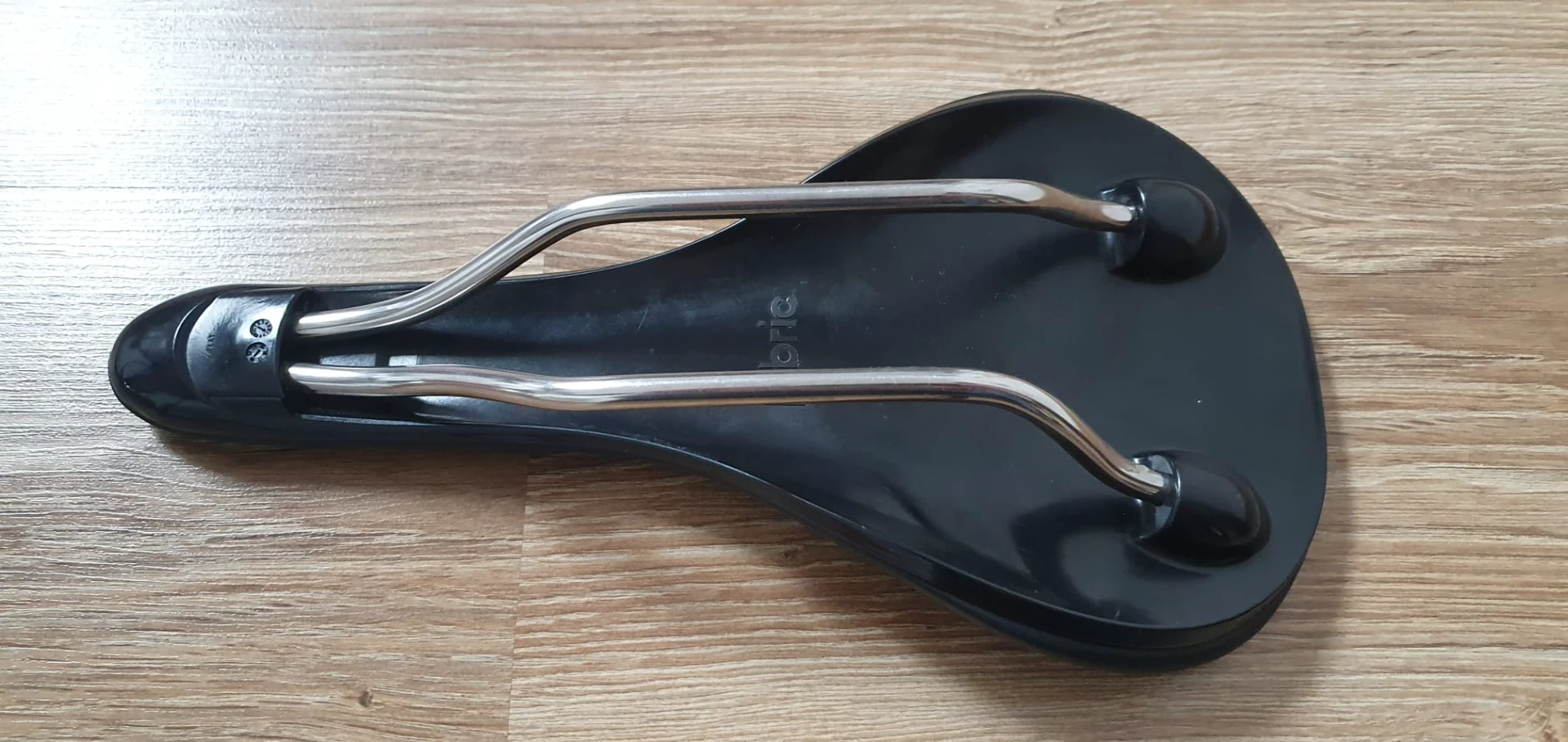 2. Sa Fabric Scoop Elite Flat