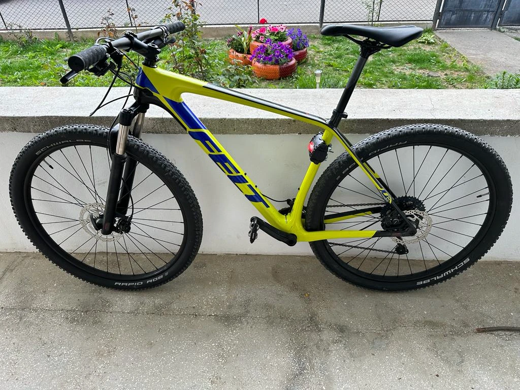 1. Bicicleta Felt Doctrine 6 XC Carbon hardtail mtb