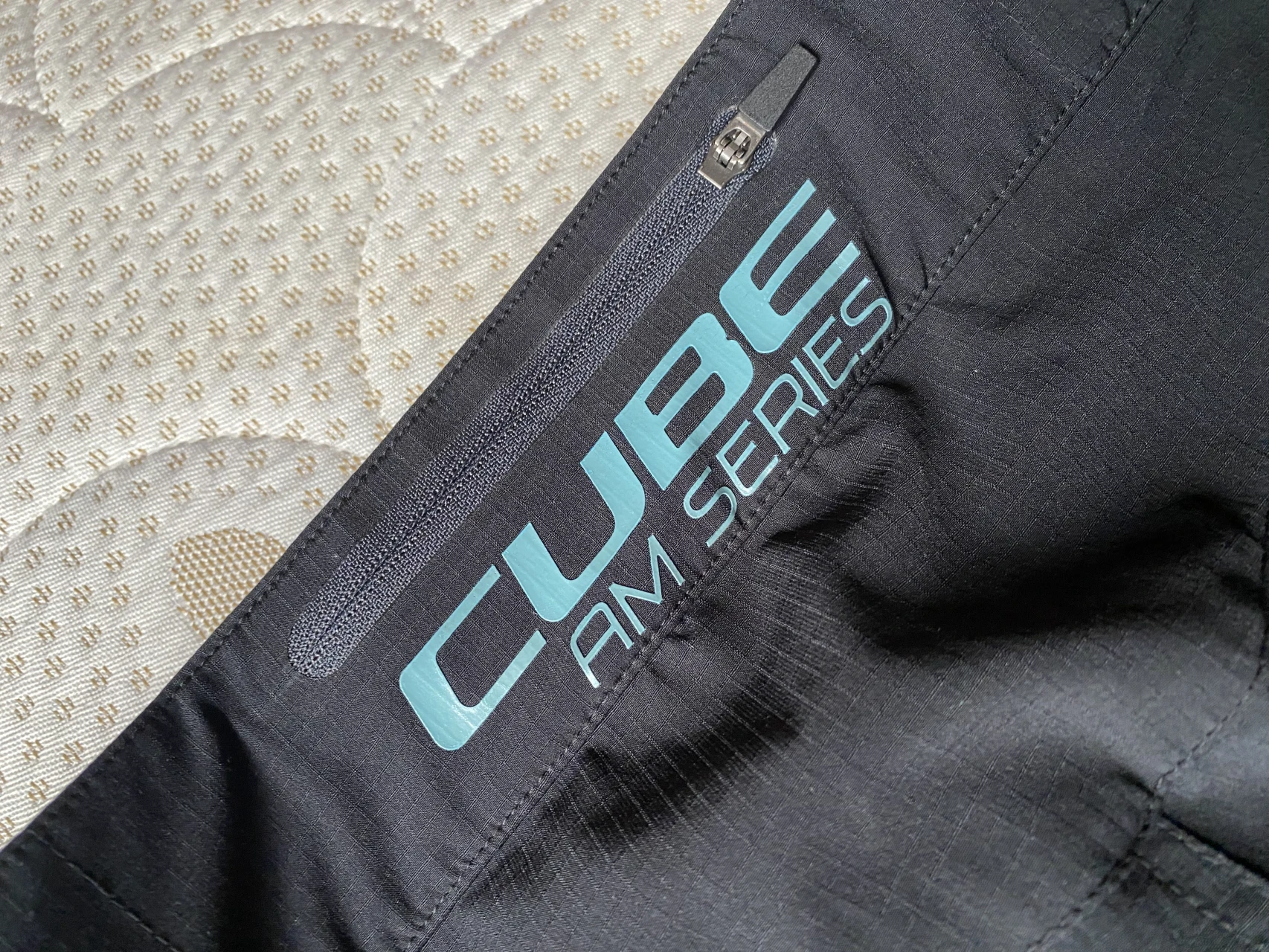 1. Pantaloni Ciclism Cube Am Series