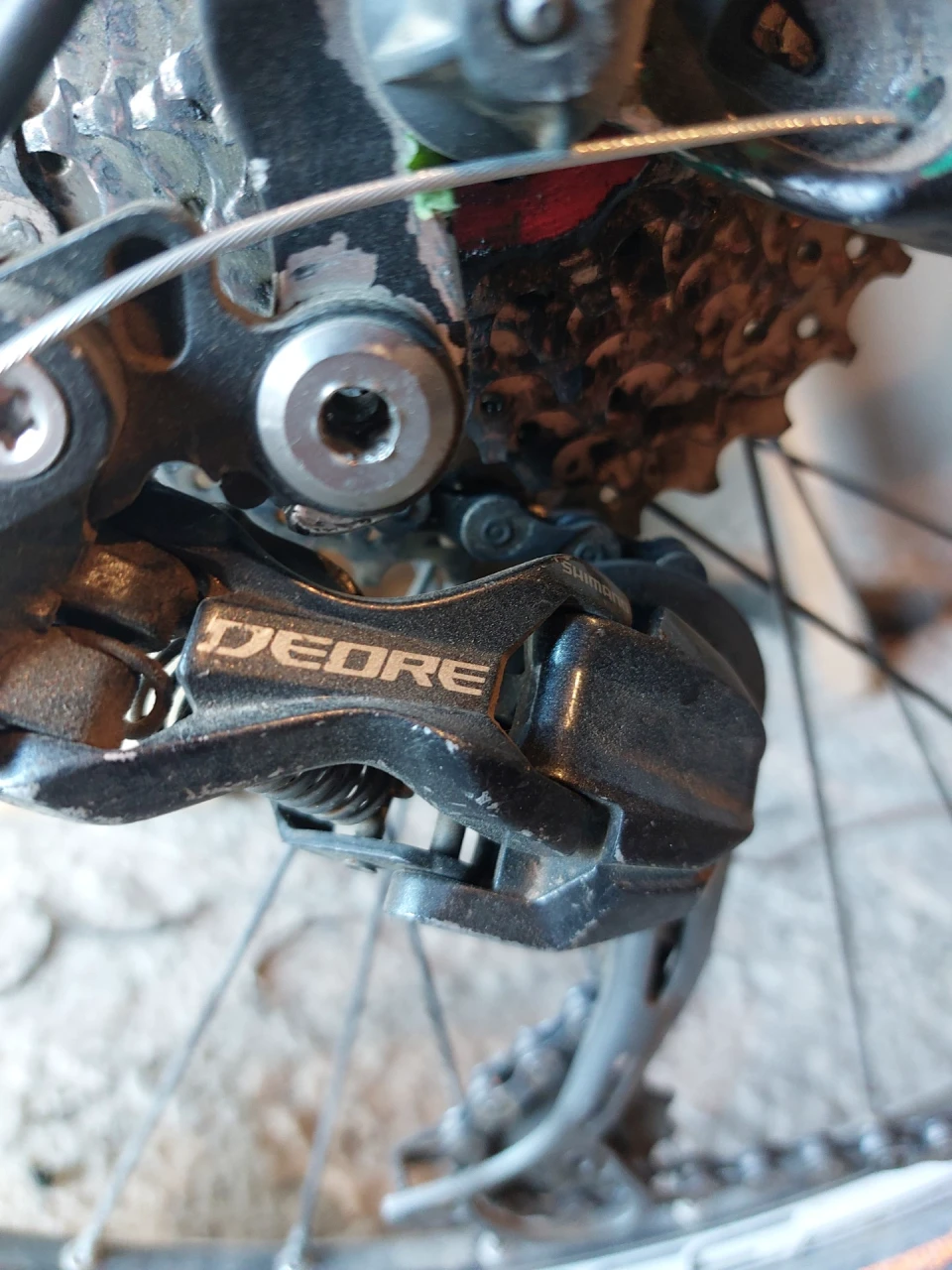 1. Vând bicicleta mtb Diamond Back