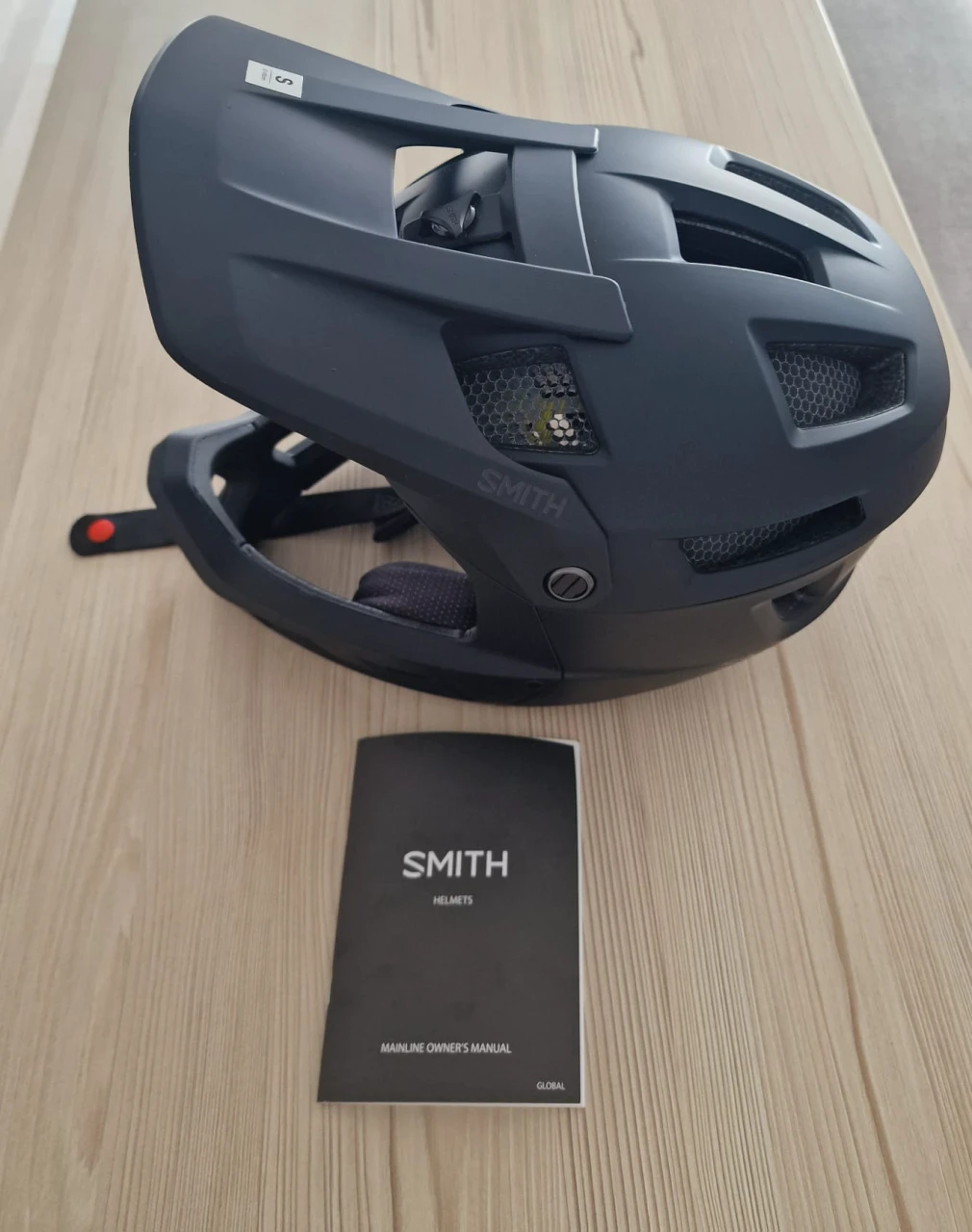 1. Vand casca Smith MAINLINE MIPS, marime S