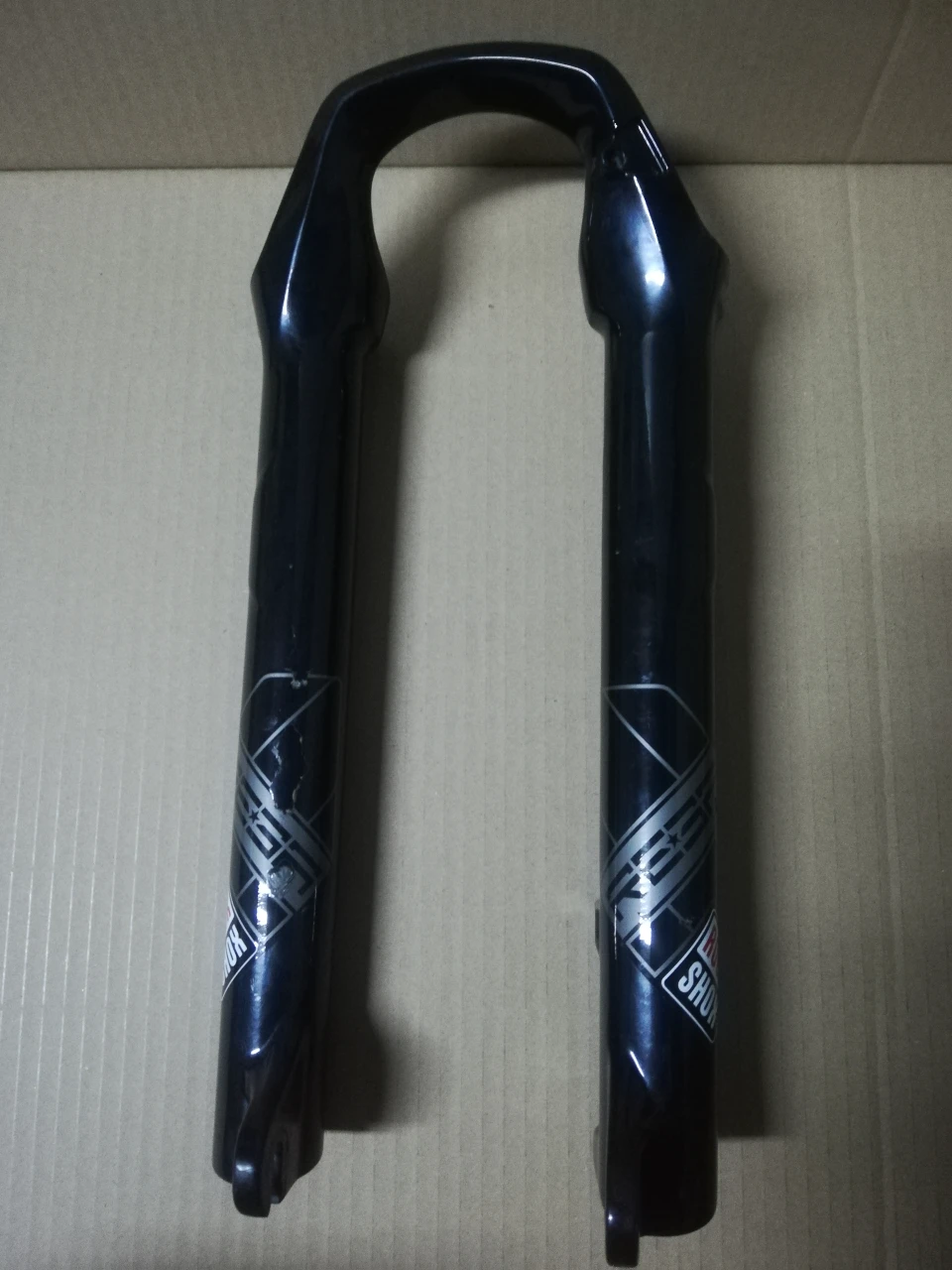 1. Lower Reba dual air 26"