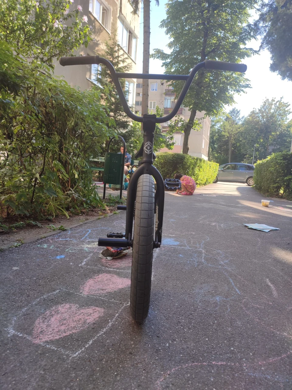 1. Vând Bmx FlyBike