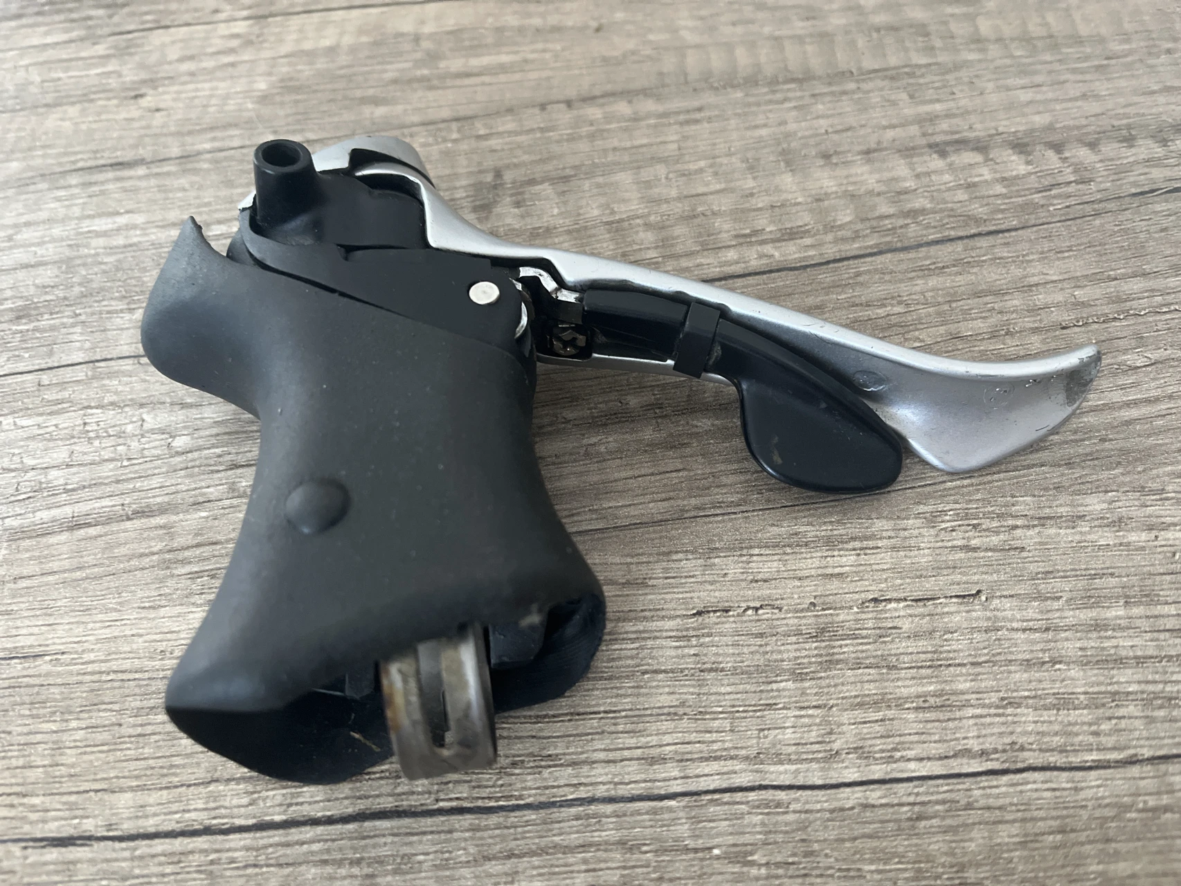 1. Maneta frana/schimbator Shimano Tiagra ST-4400, 3 Viteze, stanga