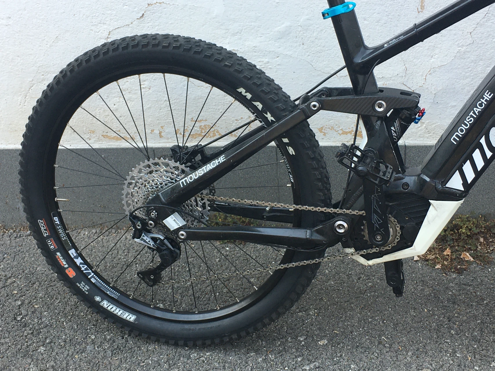 1. MTB mustache dunhill ebike