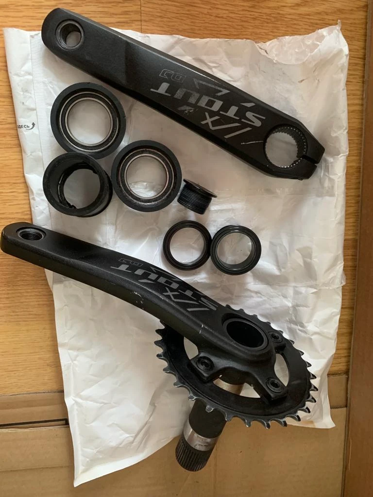 9. Pedalier Bicicleta STOUT DJ Foaie de 30 T Cu tot cu Monobloc