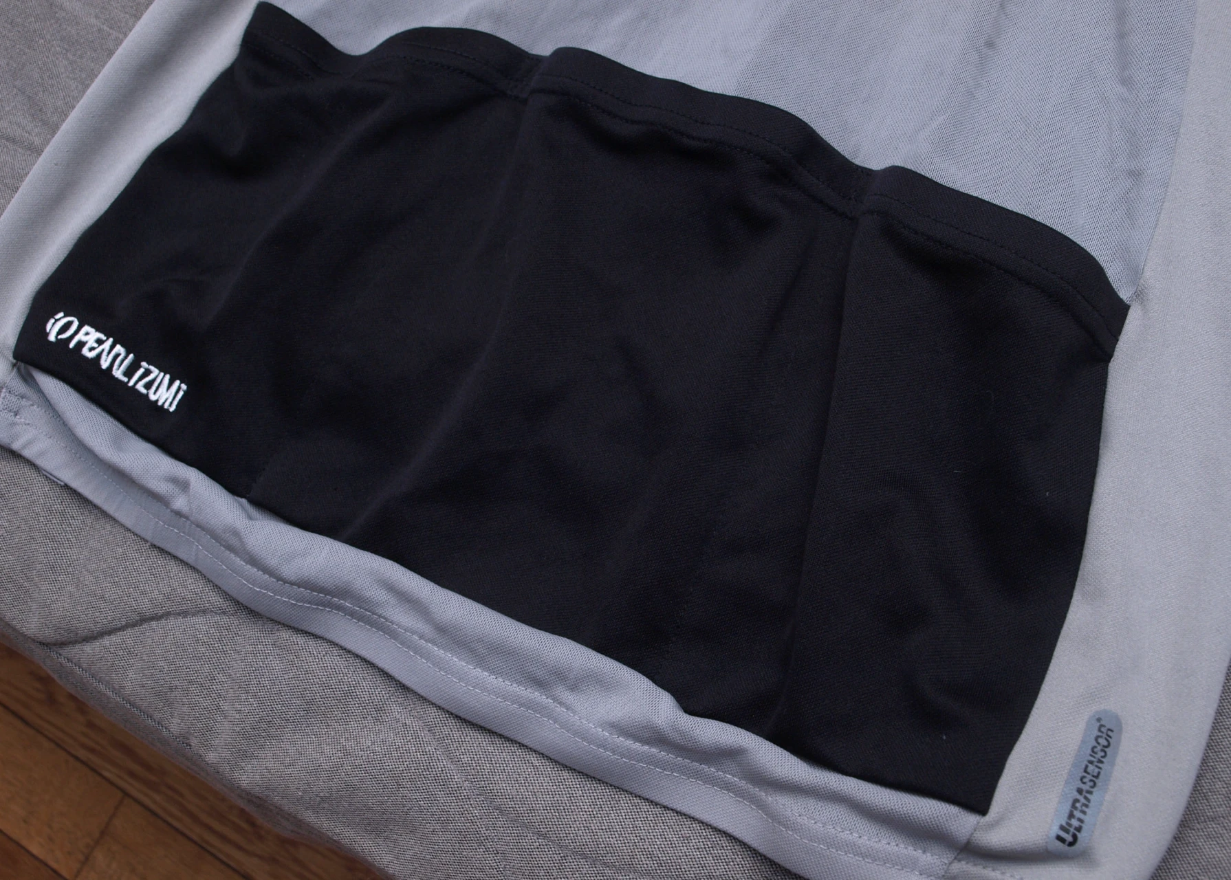 1. Vesta Pearl Izumi L