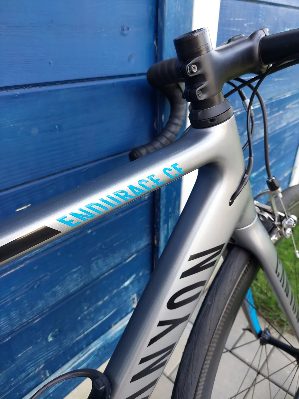 1. Vand cursiera Canyon Endurace CF8