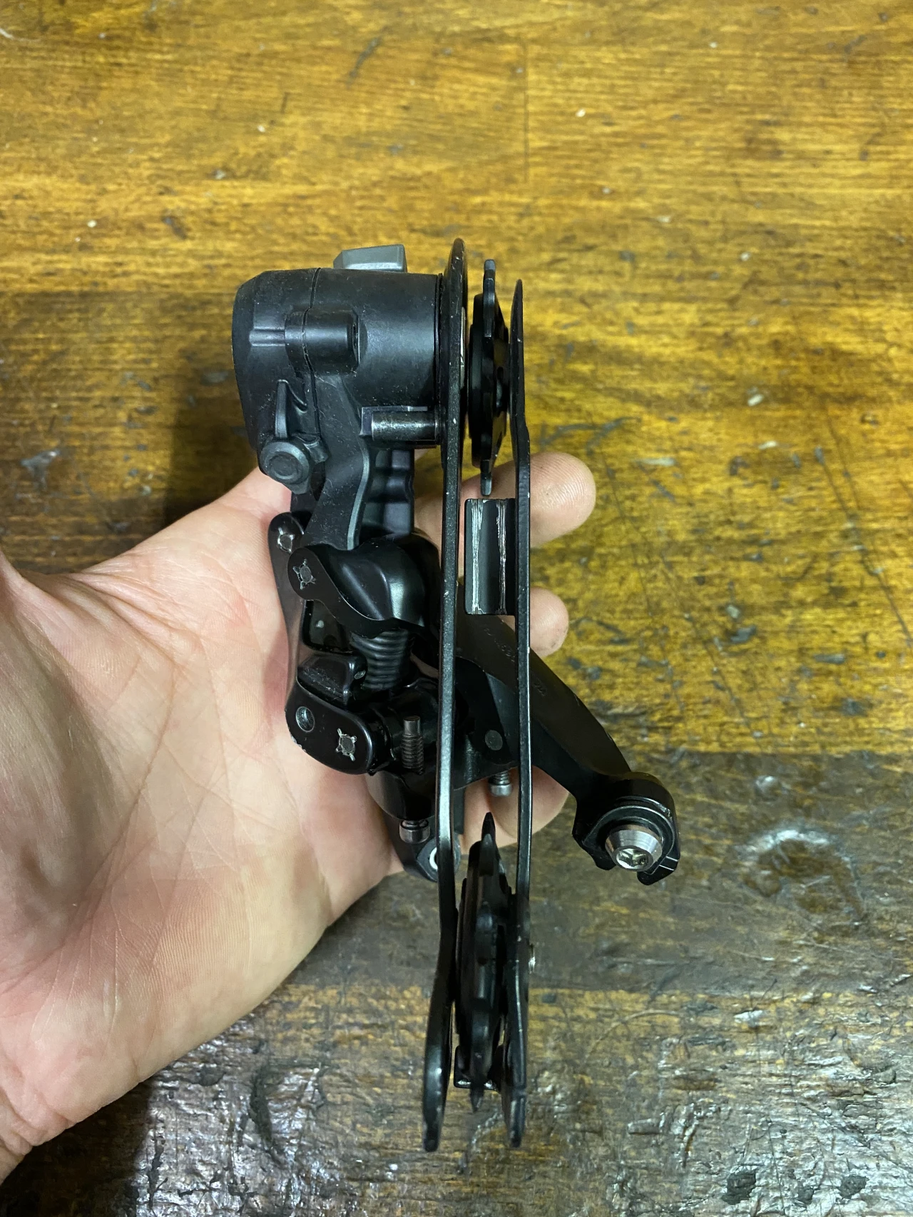 5. Schimbator Shimano Deore XT M8000 Shadow Plus SGS