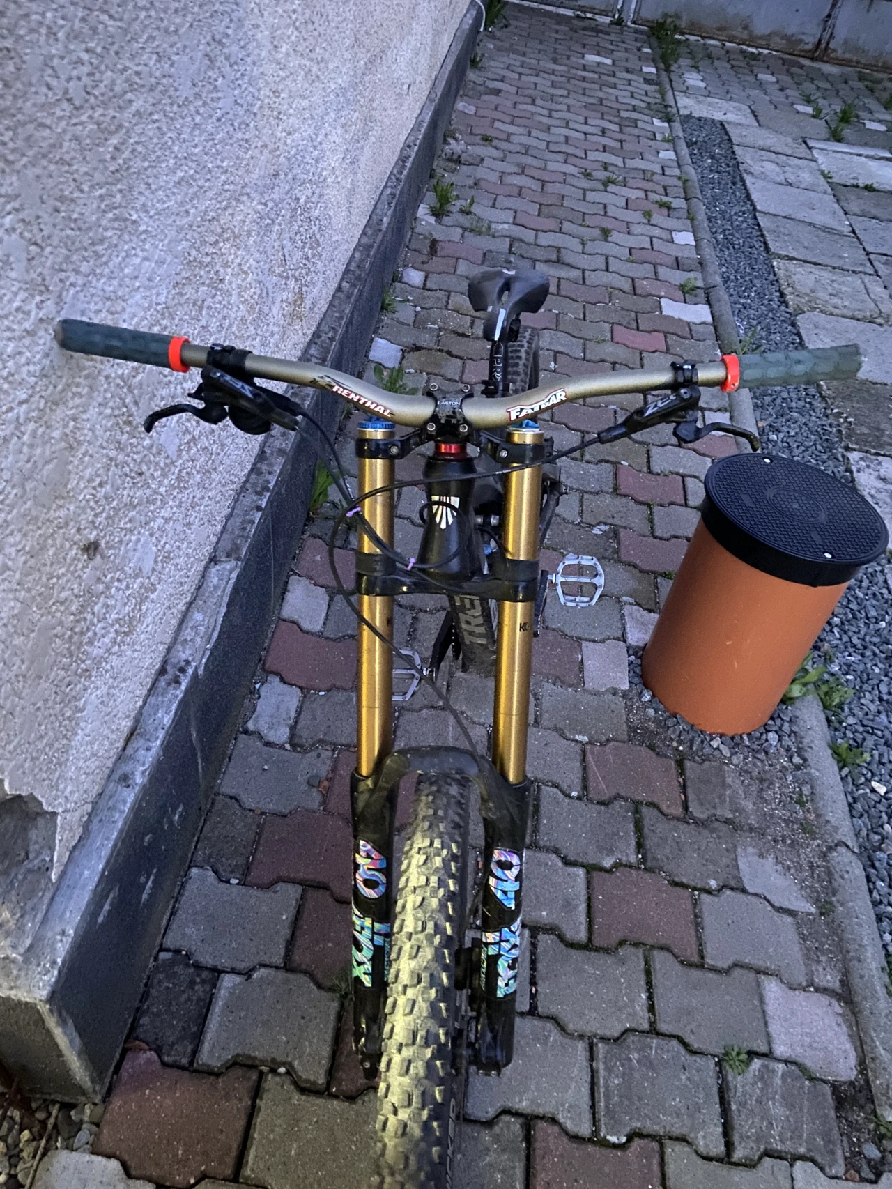 1. Trek
