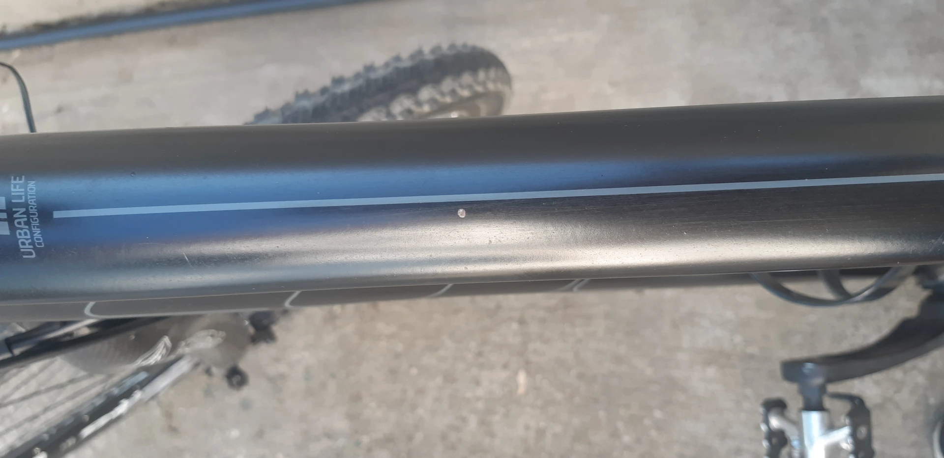 1. Cube Hyde, furca carbon.