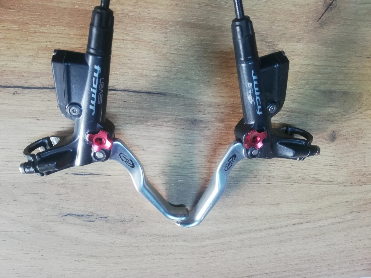 1. Set Avid Juicy Seven