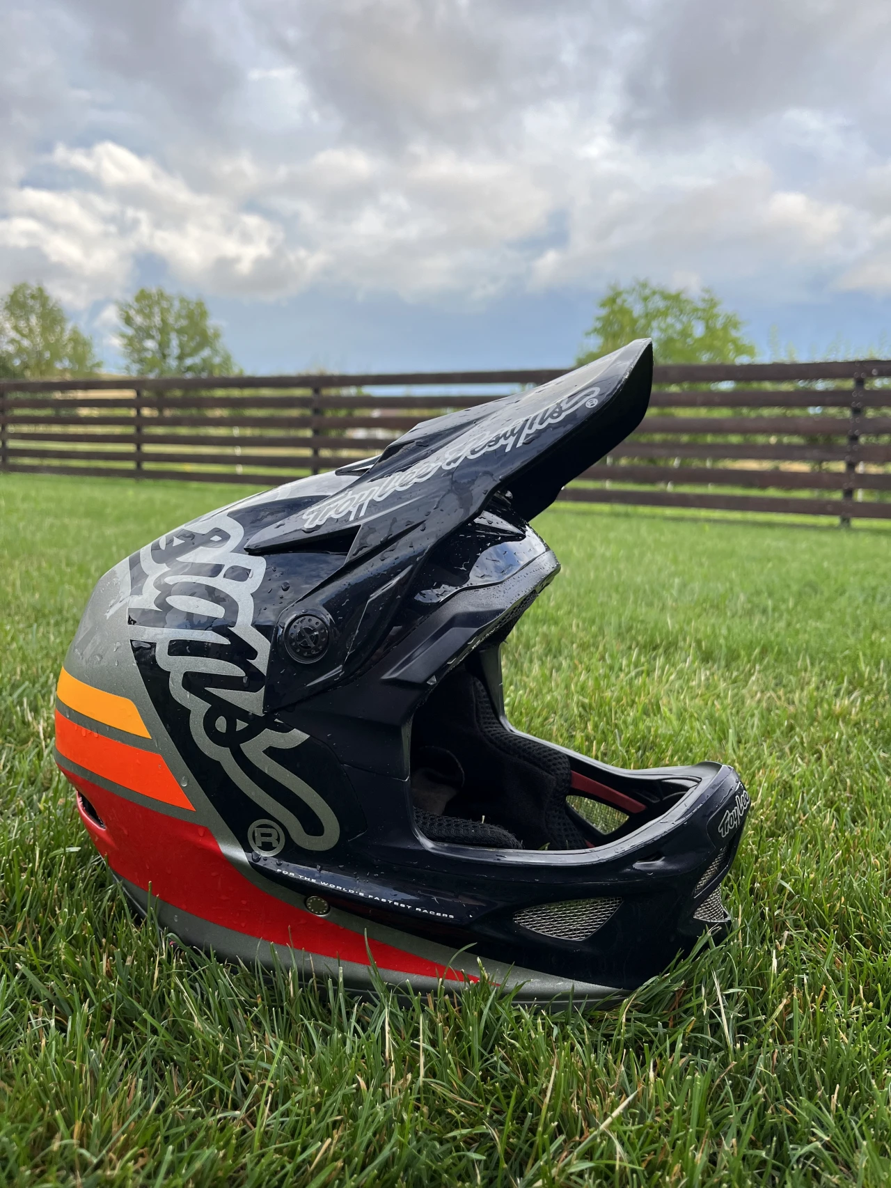 1. CASCA TROY LEE D3 FIBERLITE RACE