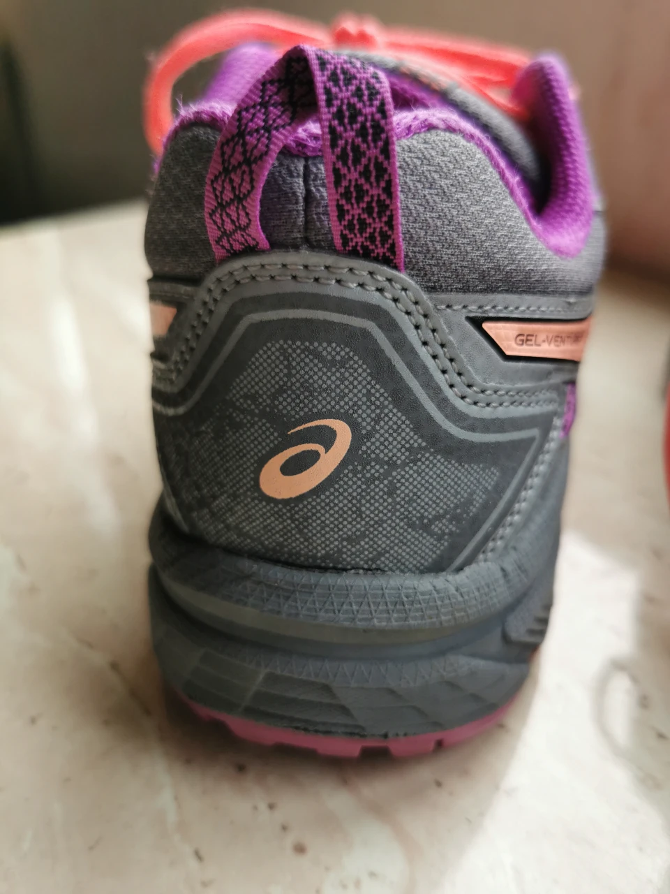 1. Adidas asics gel 38