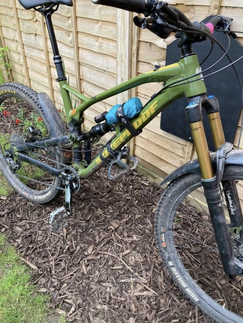 1. Nukeproof Mega 2020 L 29’