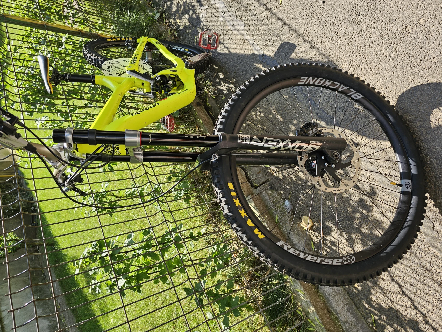 9. Commencal 26/27.5 Supremme Fr Downhill