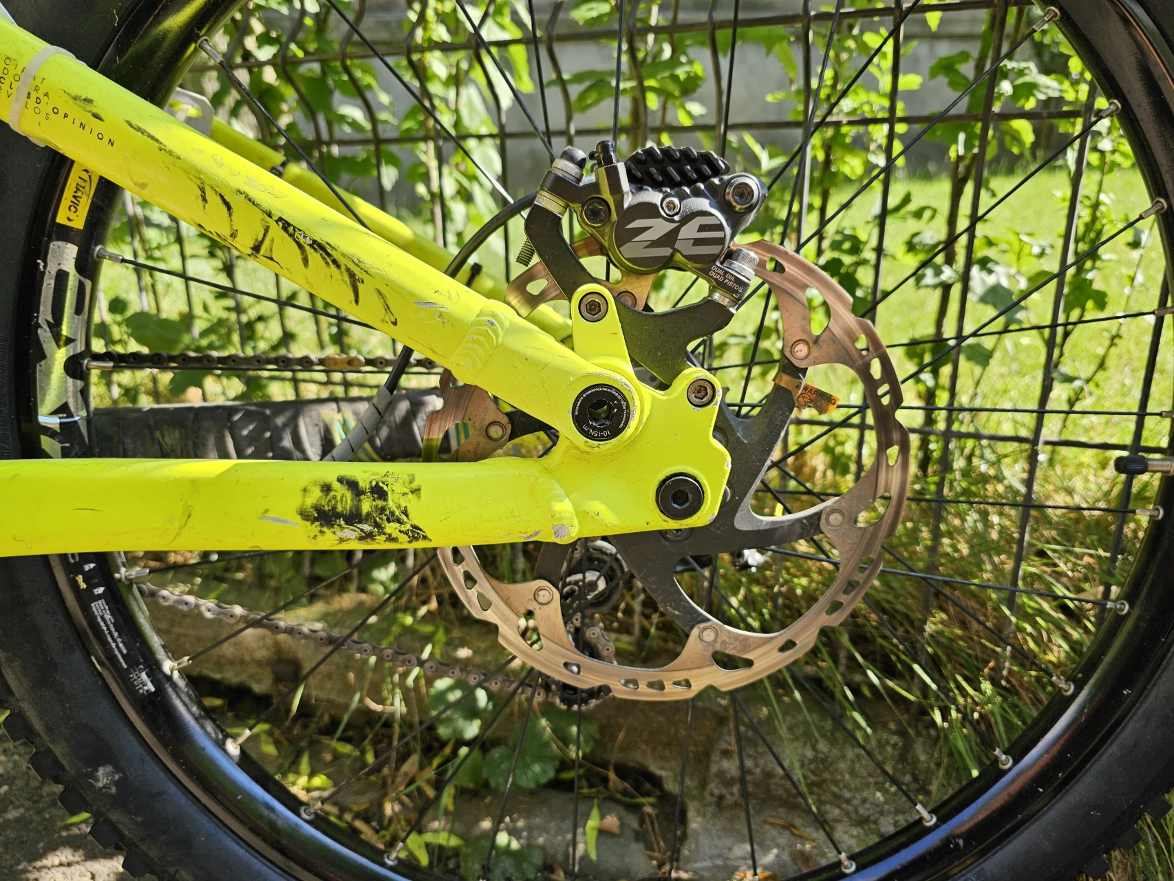 6. Commencal 26/27.5 Supremme Fr Downhill