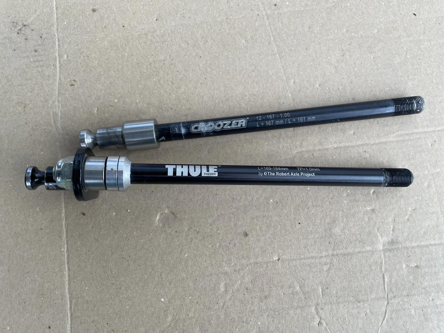 2. Ax spate pentru remorca Thule Croozer 12x148 12x142