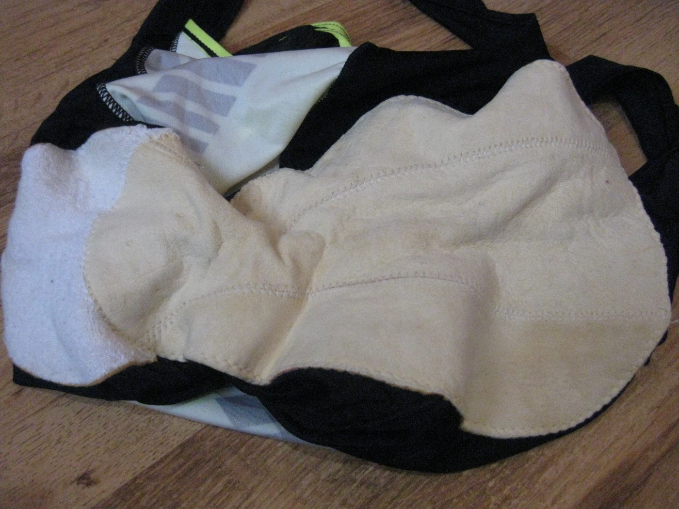1. Pantaloni ALFA