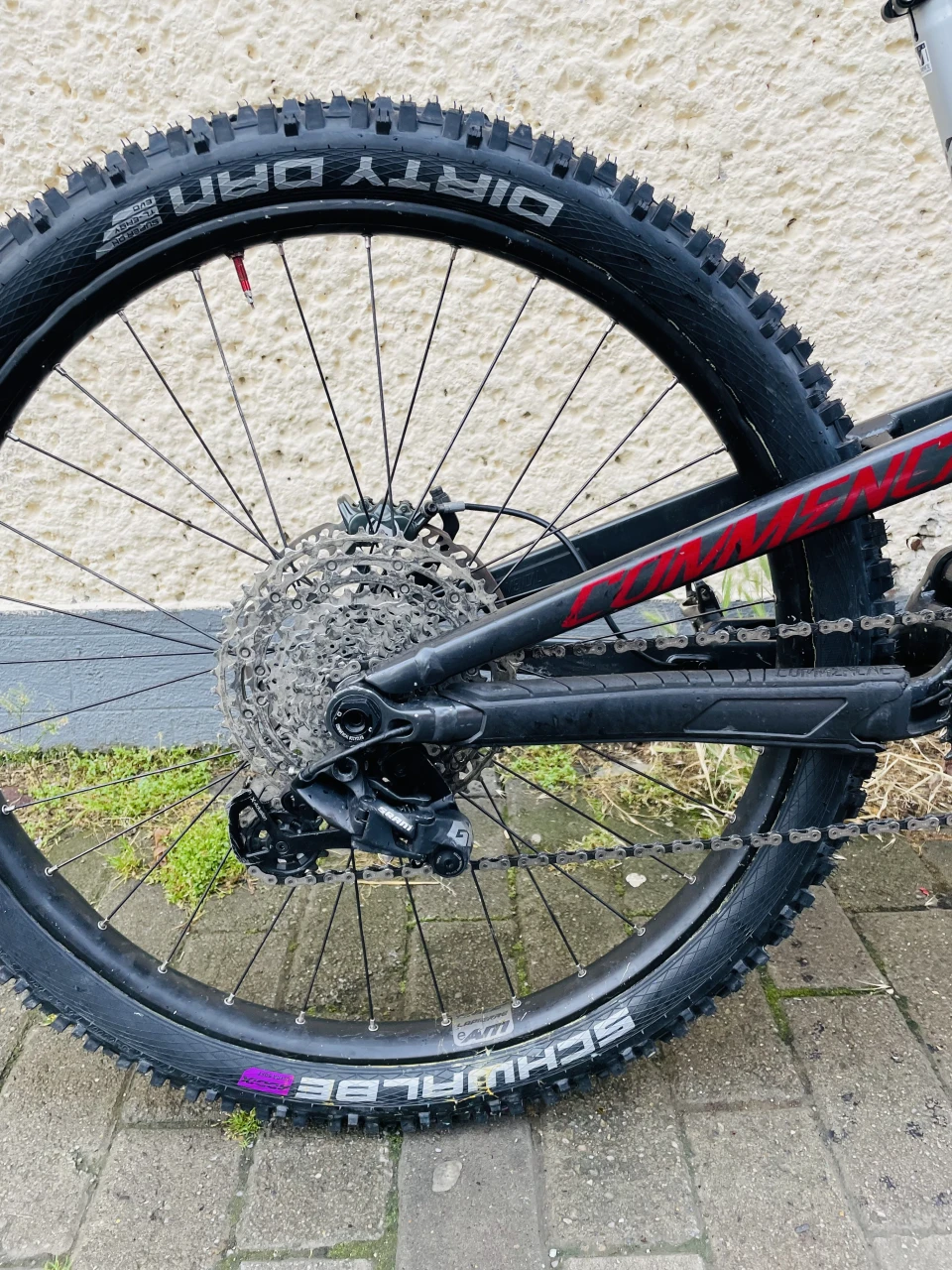 1. Bicicleta enduro full suspension commencal clash race edition 2020