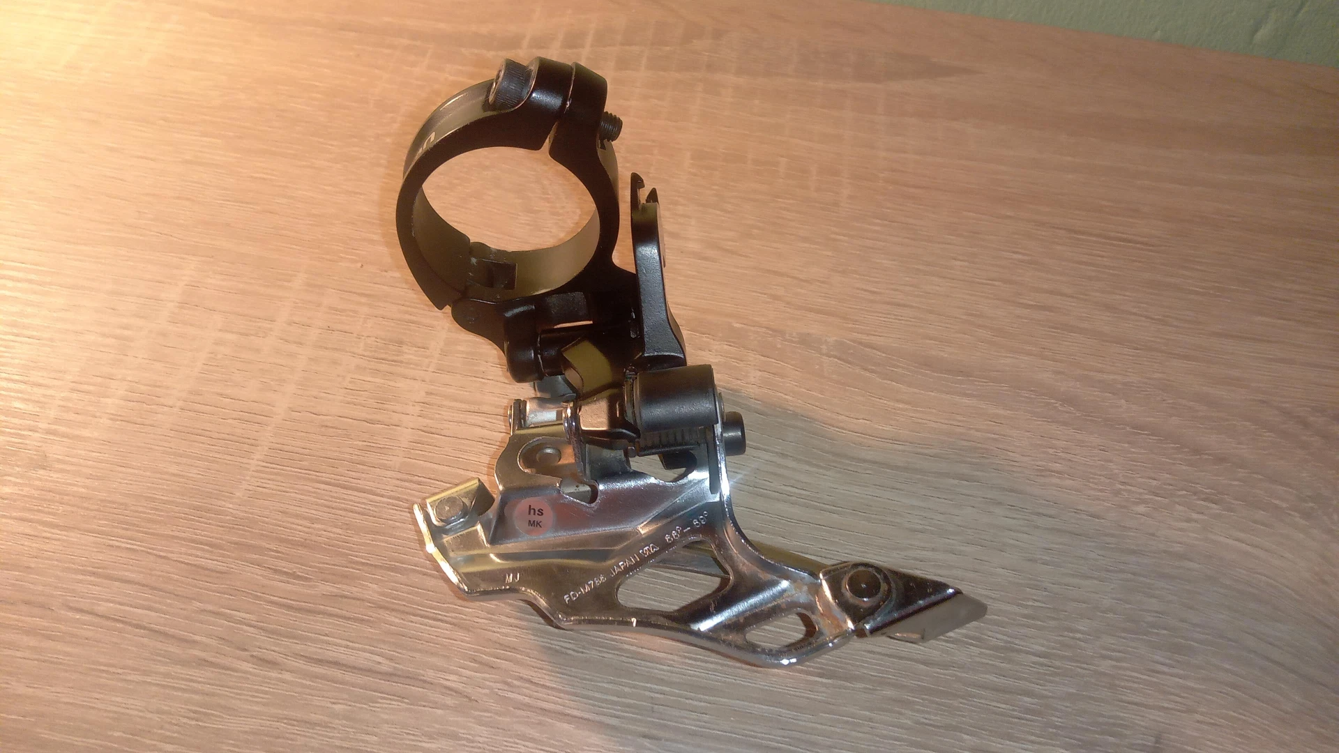 1. Schimbator fata shimano deore xt FD-M786