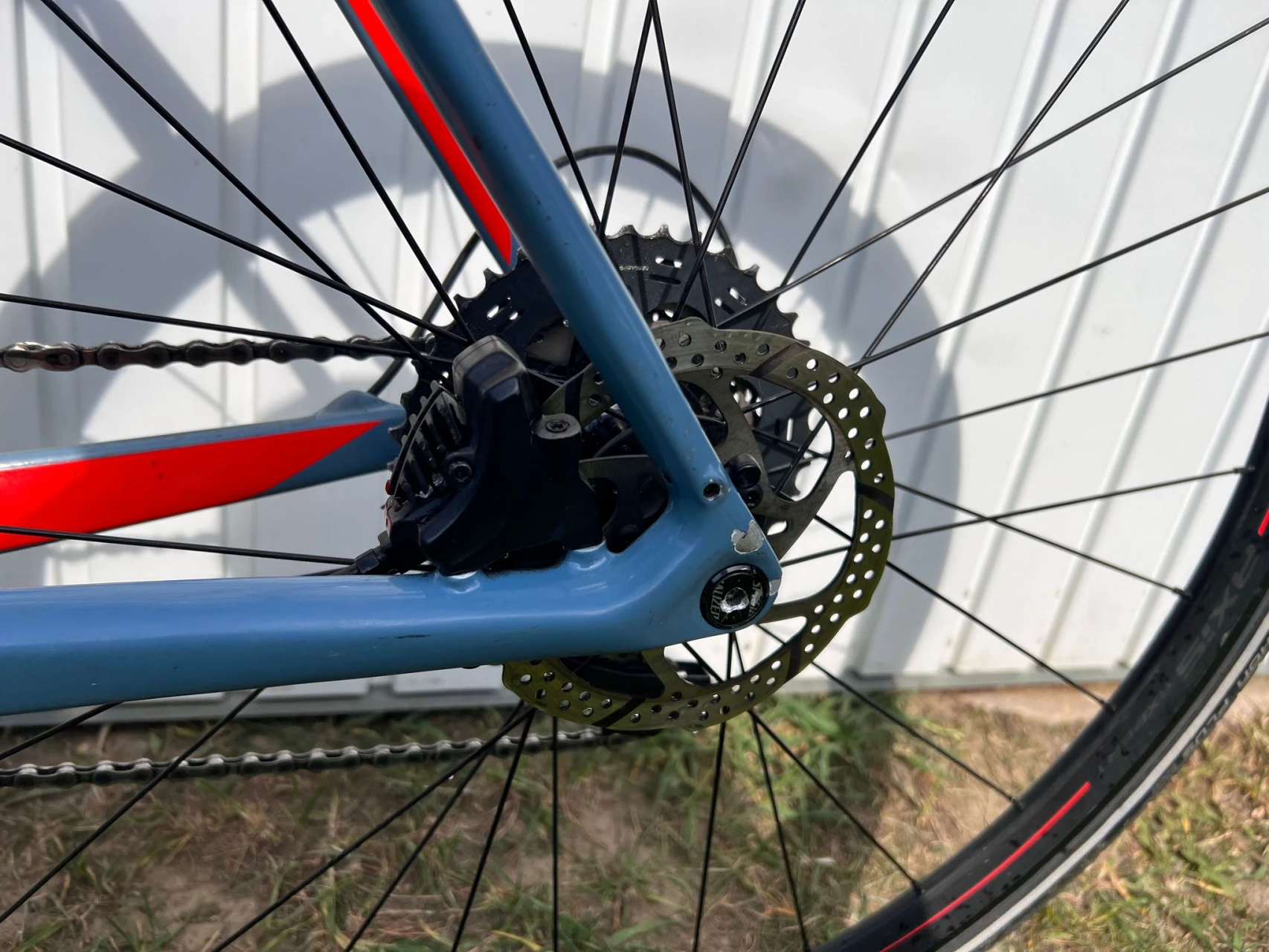 1. Specialized Sirrus Expert Carbon 2020