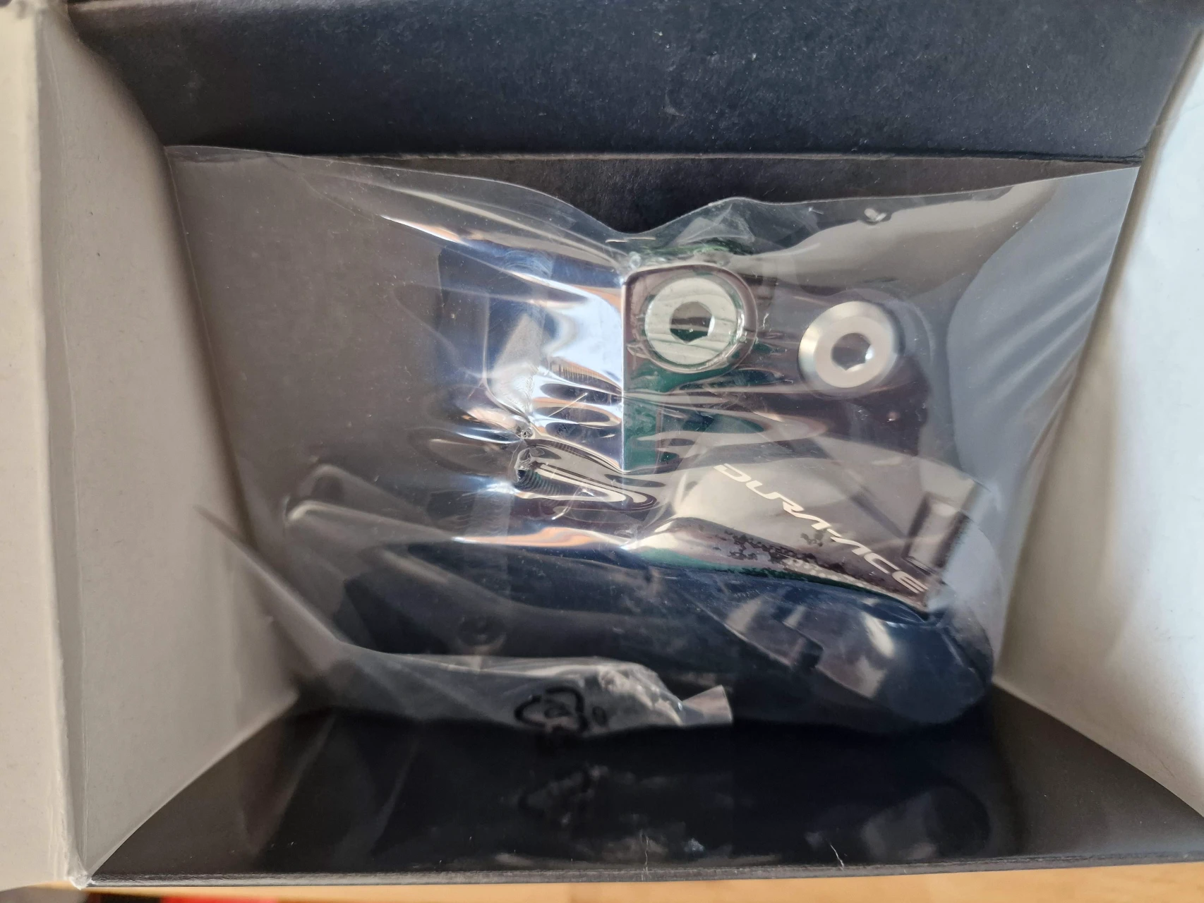 2. Groupset Shimano DuraAce R9170 DI2