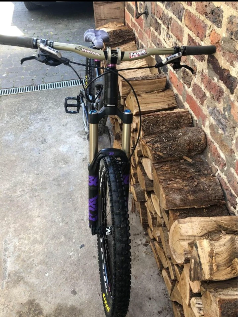 1. Saracen ariel elite 2018 custom