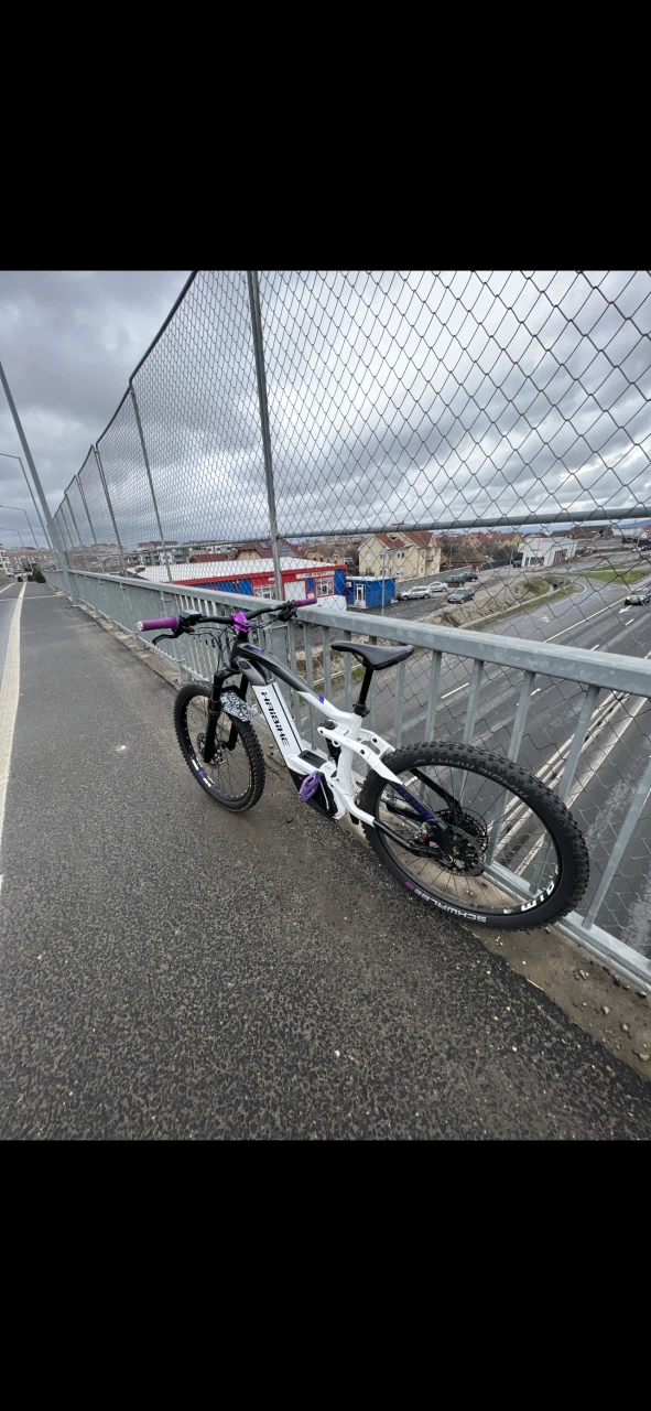 1. Bicicletă electrică haibike