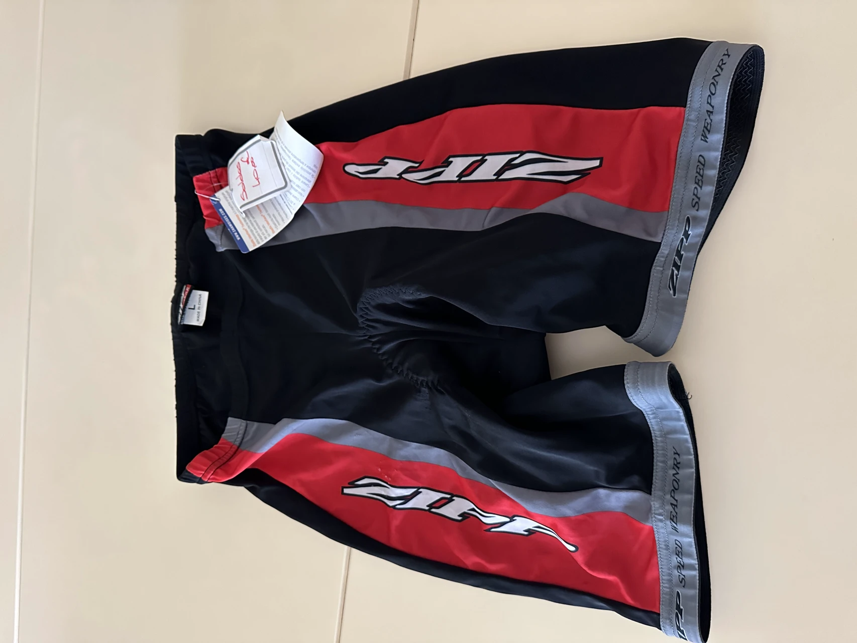 1. Pantaloni ciclism zipp marime L noi