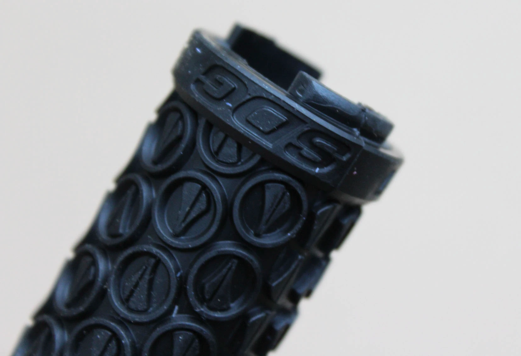 3. ODI SDG Hansolo Lock-On grips - negru