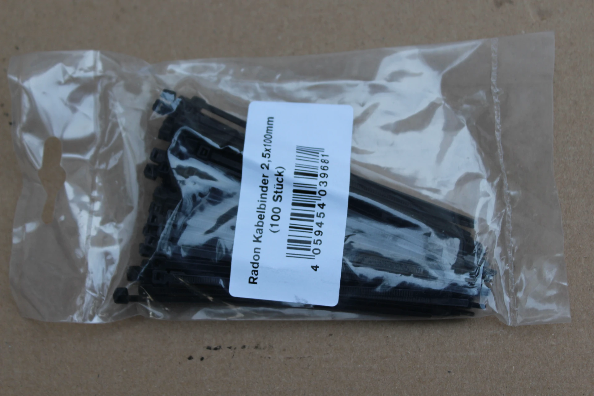 2. Radon set coliere plastice 100x2.5mm (100 buc.)
