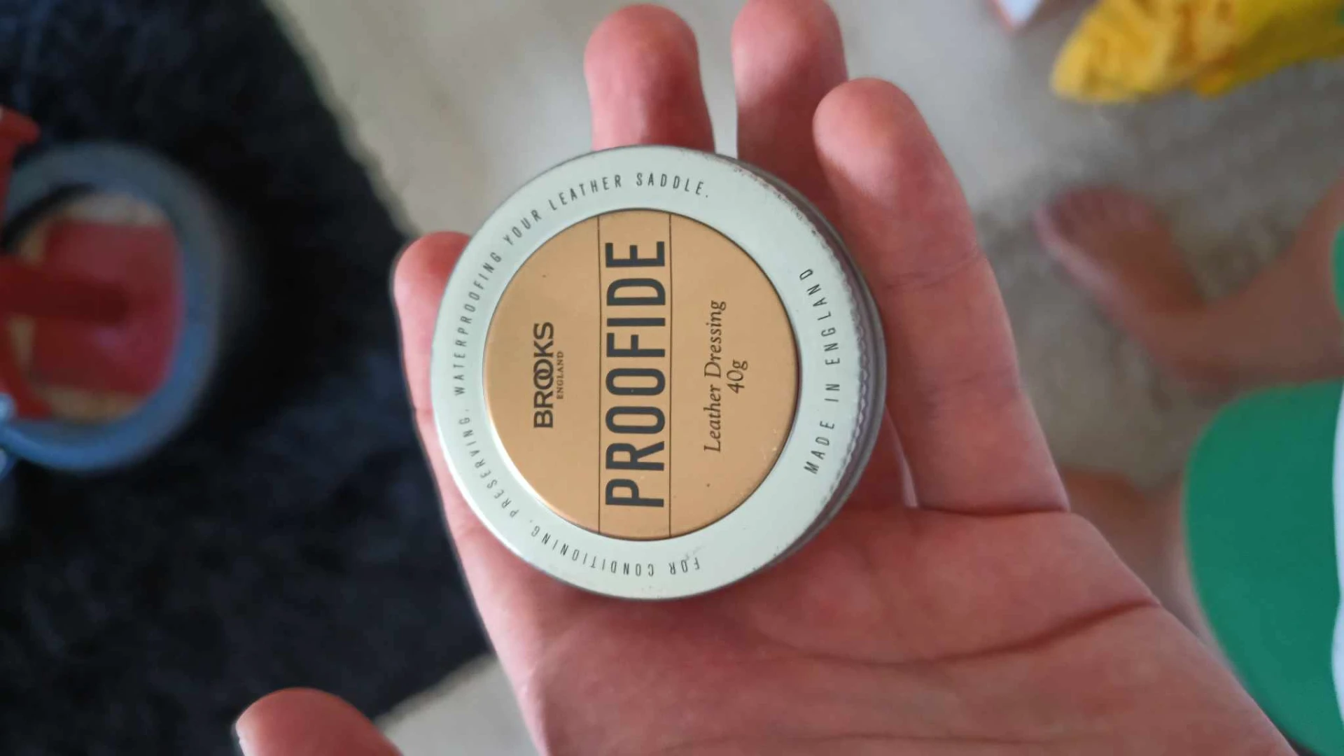 1. Brooks Proofide Saddle Polish Ingrijire Sa Sei Bicicleta