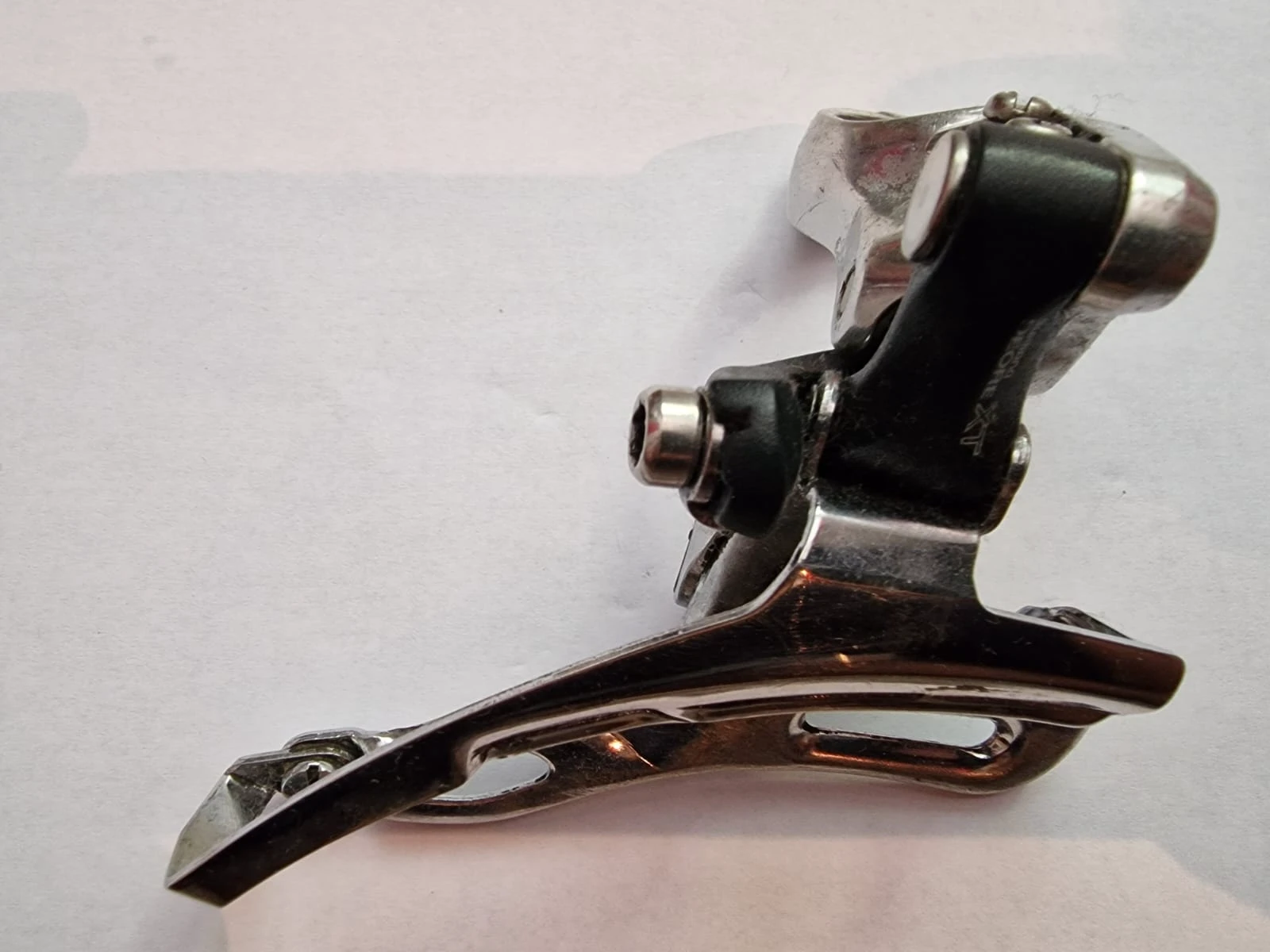 1. Schimbator foi Shimano Deore XT FD-M737 3(x8) viteze