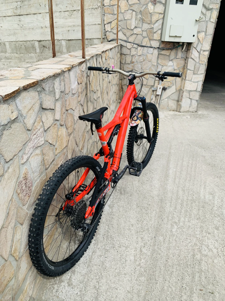 1. Specialized Enduro marime L