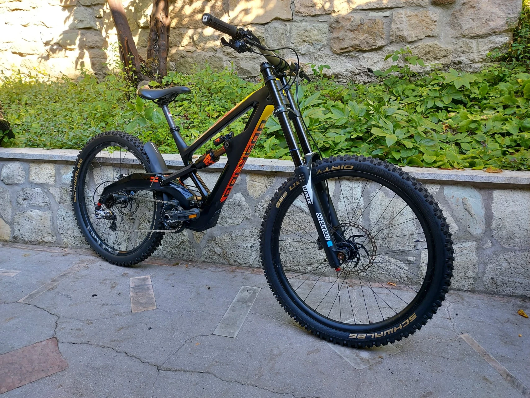 1. Bicicleta Dh Polygon Xquarone Dh9 Carbon