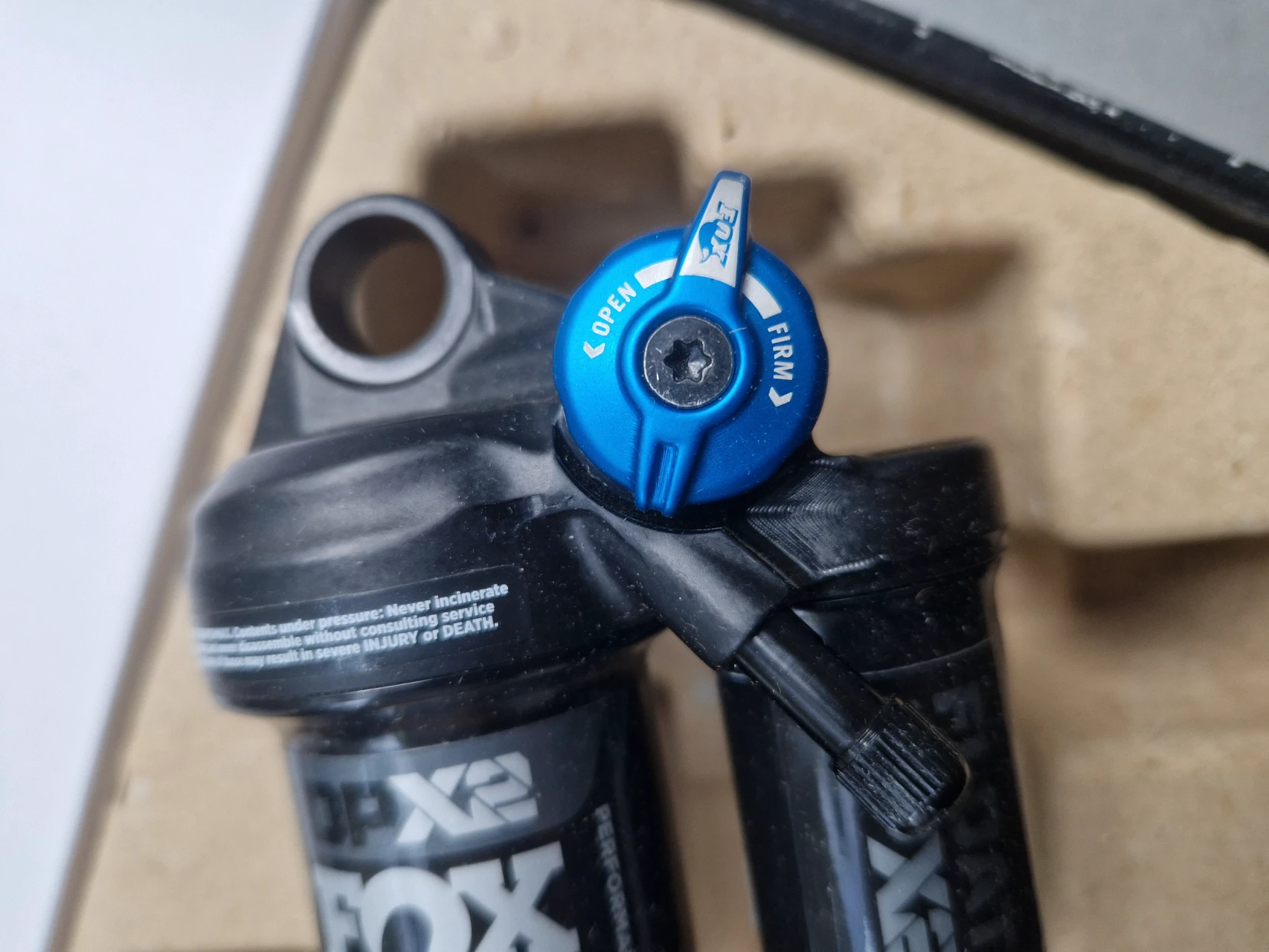 1. Amortizor Fox DPX2 230x60
