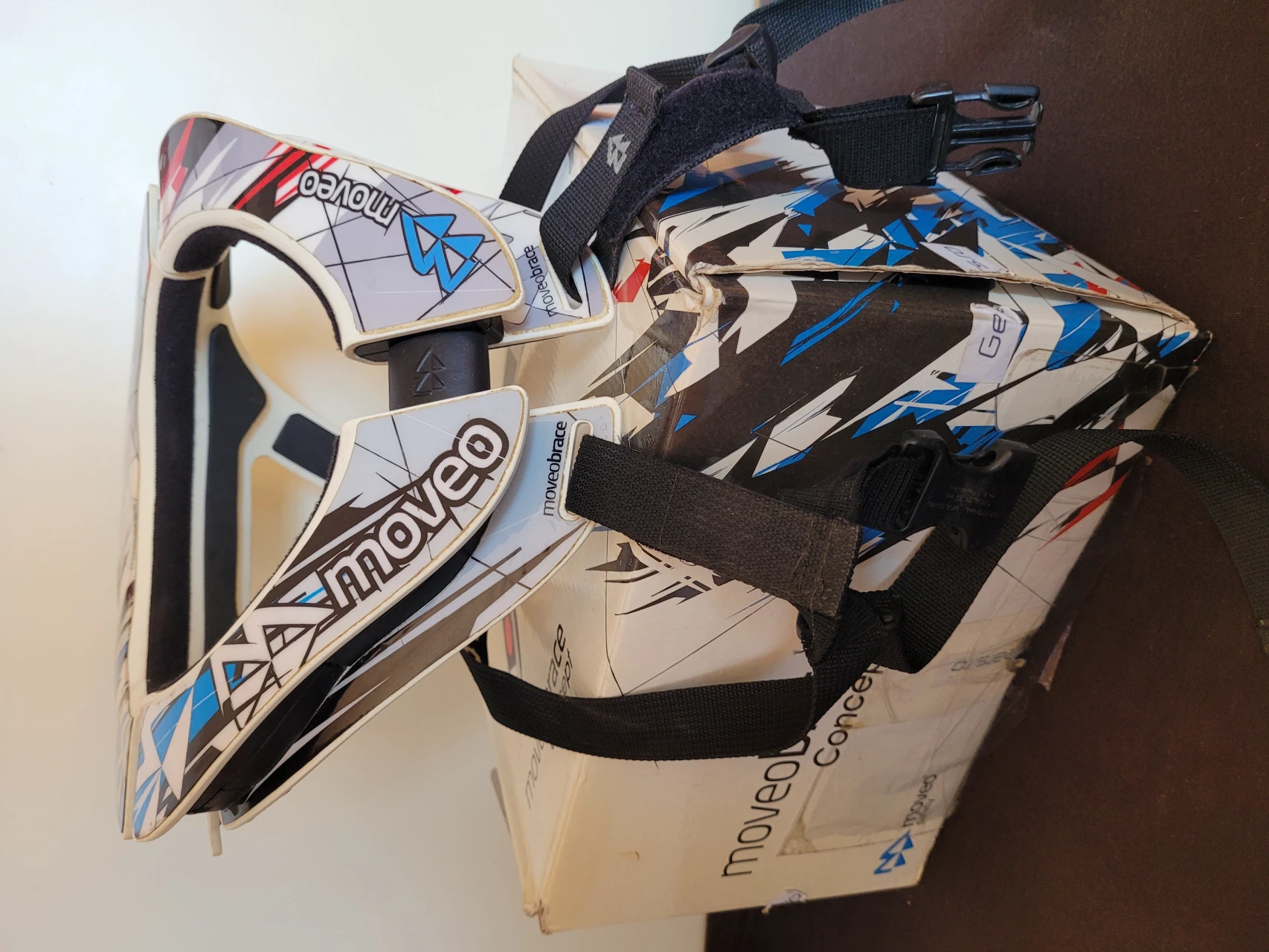 1. Neckbrace Moveo Concept
