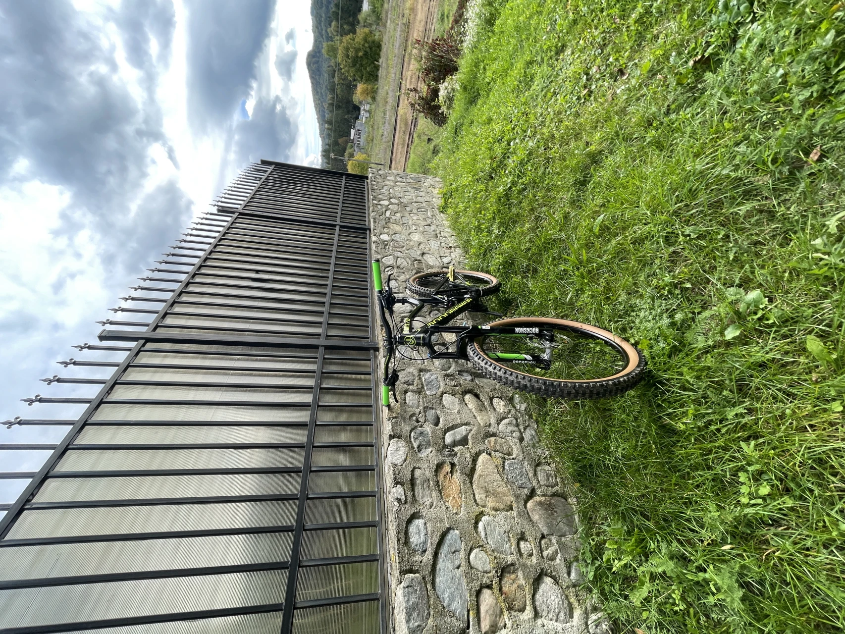 1. Mondraker factor 2016