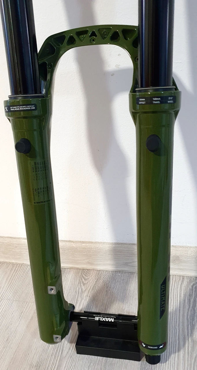 1. RockShox Lyrik Ultimate NOU 2023 RC2