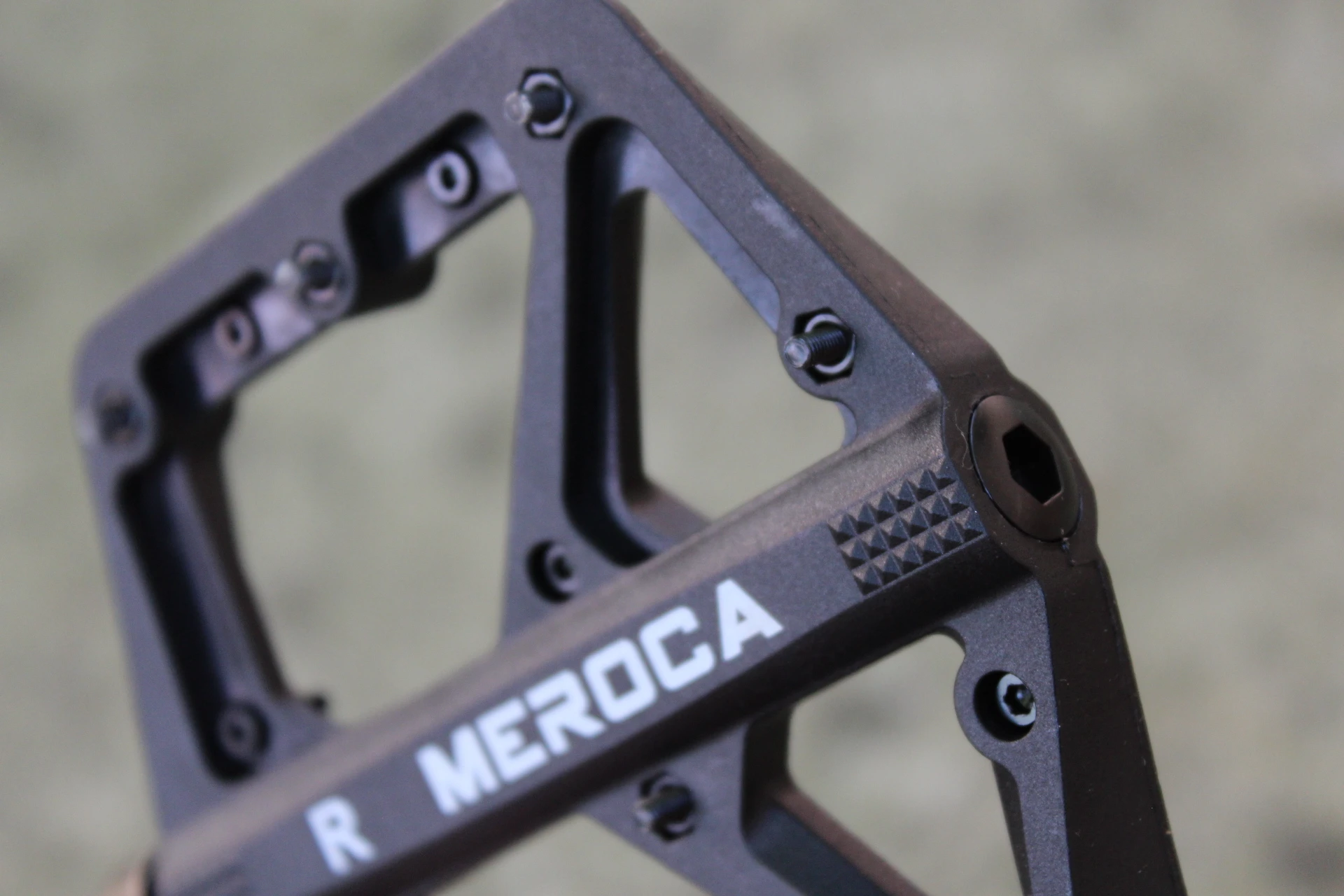 6. Meroca Slim - Nylon Flat Pedal - Negru