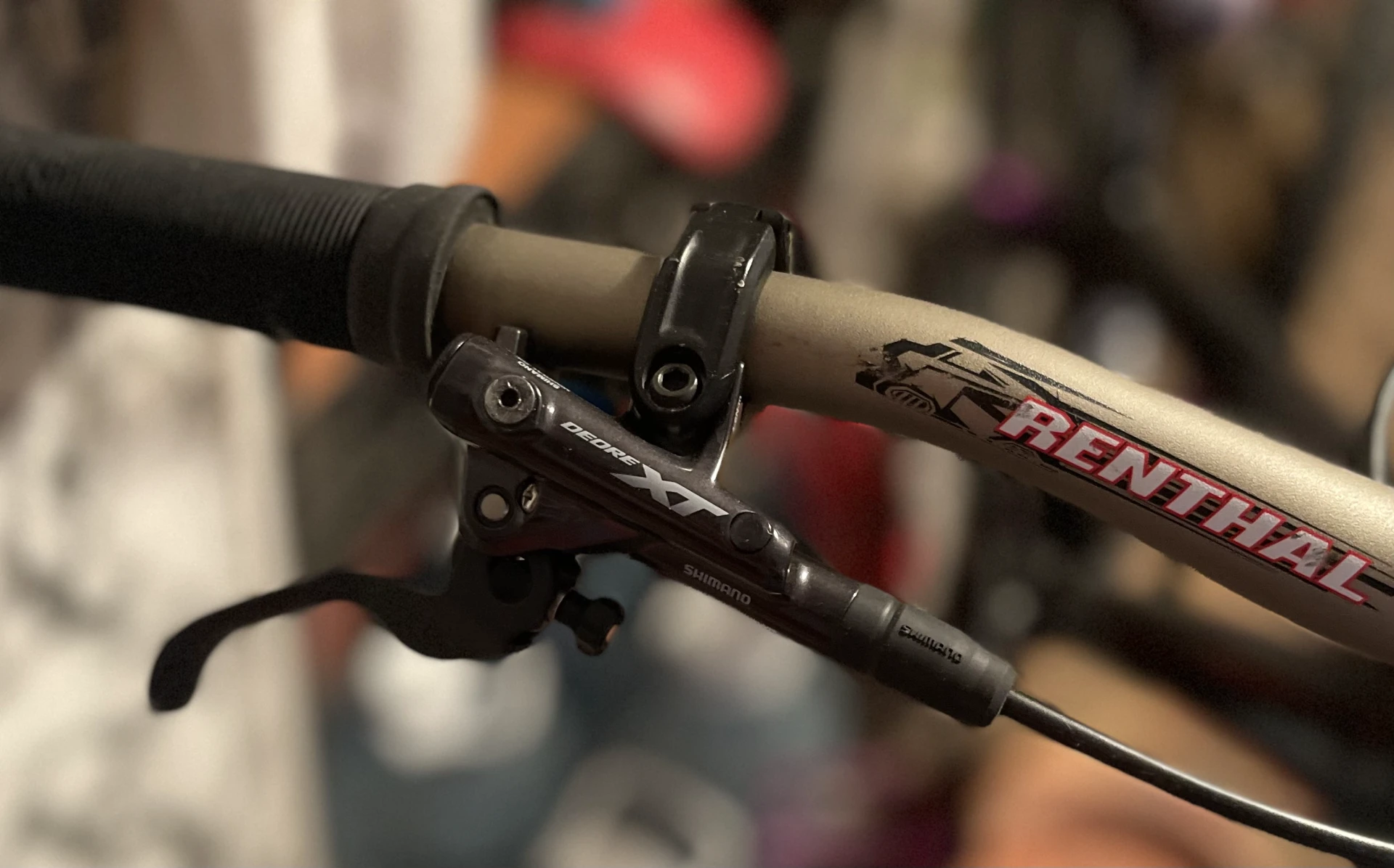 1. Bicicleta Dirt DARTMOOR TWO6PLAYER Custom