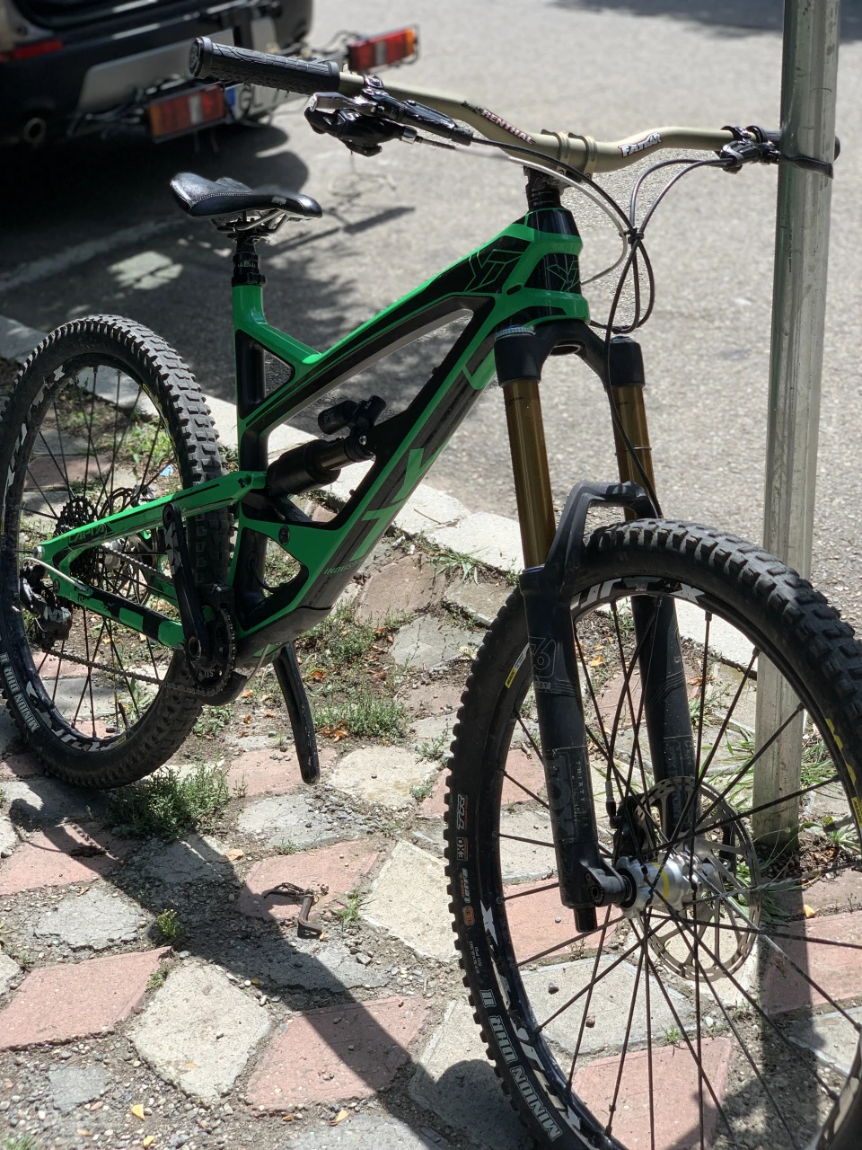 1. Vand/schimh yt capra cf pro race 2016 27.5 m-l