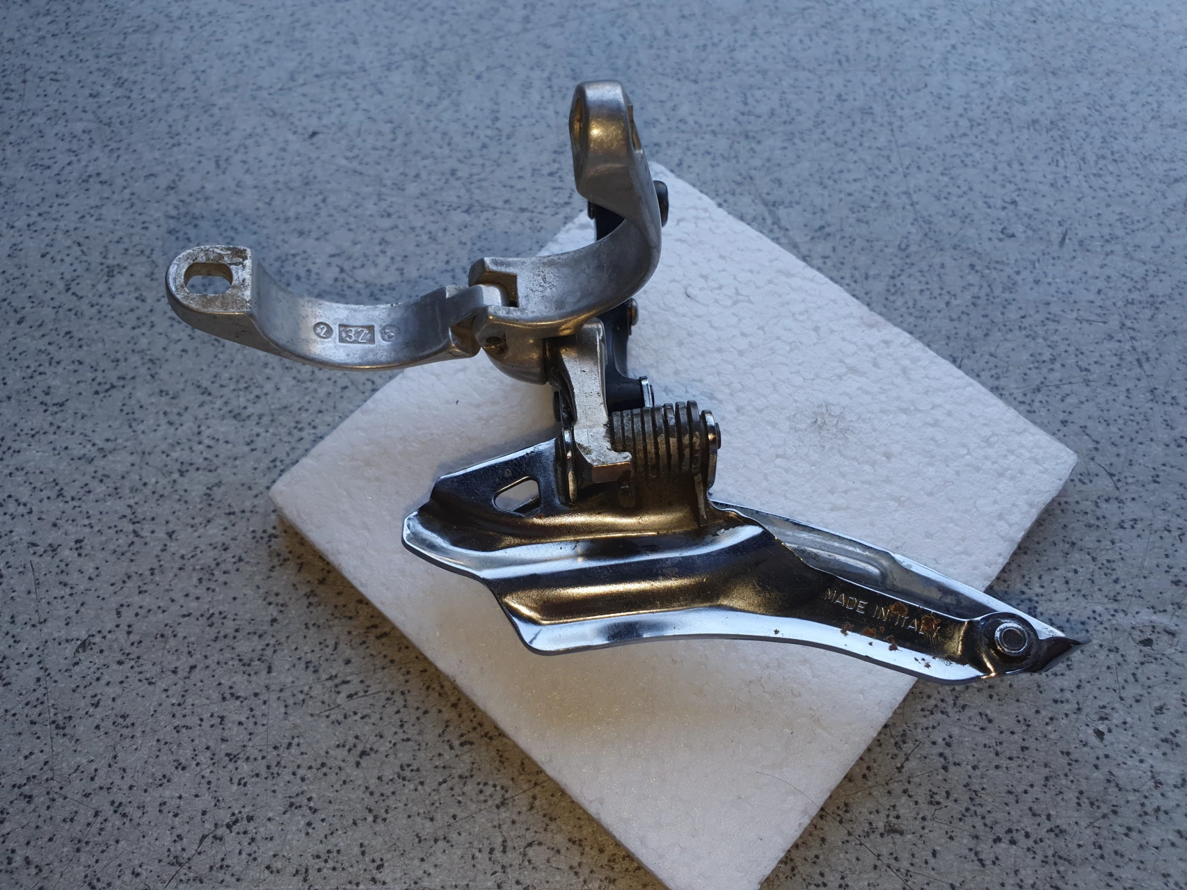1. Campagnolo Xenon - Deraior foi triplu