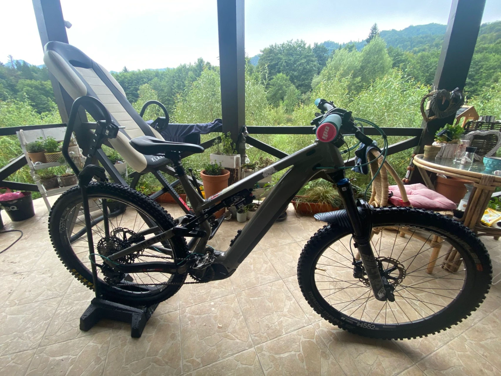 1. Commencal Power 29 Essential Dirt