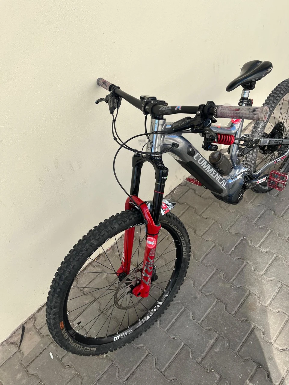 1. Commencal Meta Power SX